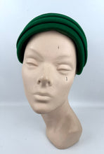 Load image into Gallery viewer, Original 1950&#39;s Vibrant Kelly Green Felt Hat by Jacoll
