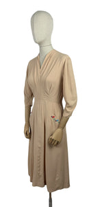 Original 1940’s Beige Crepe Day Dress with Embroidered Pocket Detail - Bust 34 35 *