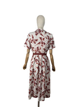 Load image into Gallery viewer, Original 1940&#39;s Fabulous Bow and Umbrella Novelty Print Linen Belted Day Dress - Bust 36
