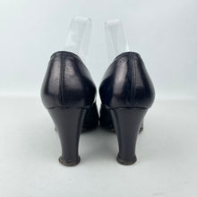 Load image into Gallery viewer, Original 1930&#39;s 1940&#39;s Navy Leather High Court Shoes - UK 6
