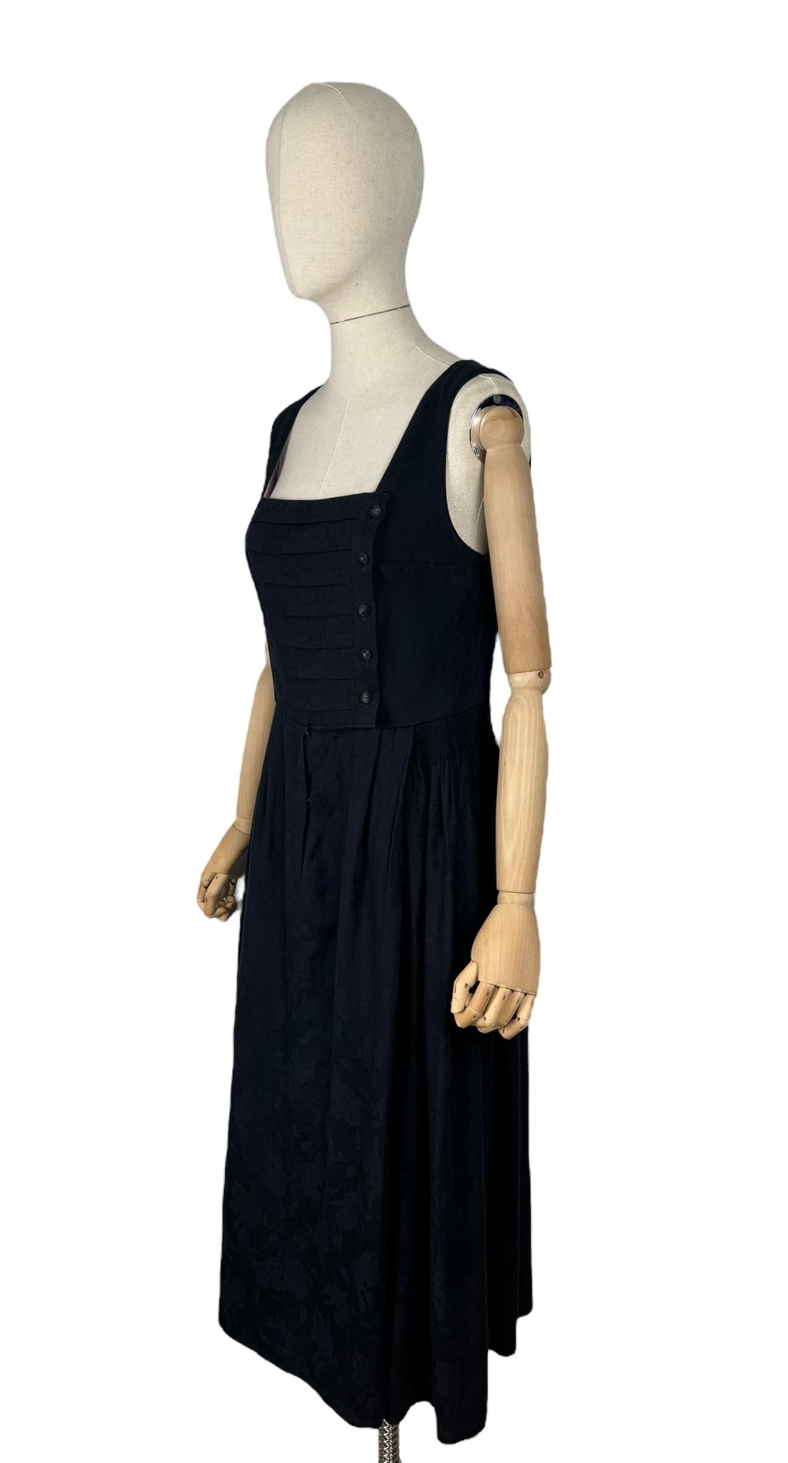 Vintage Austrian Traditional Black Dirndl Dress by Salzburger Trachten 1940s Style For You Vintage Austrian Traditional Black Dirndl Dress by Salzburger Trachten 1940s Style For You