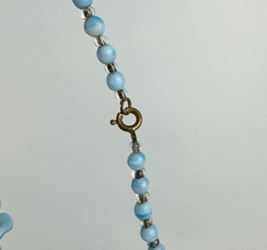Beautiful Vintage White and Blue Mottled Glass Bead Necklace