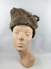 Load image into Gallery viewer, Original 1930's Marshall &amp; Snelgrove Grey Felt High Hat with Rabbit Fur Trim
