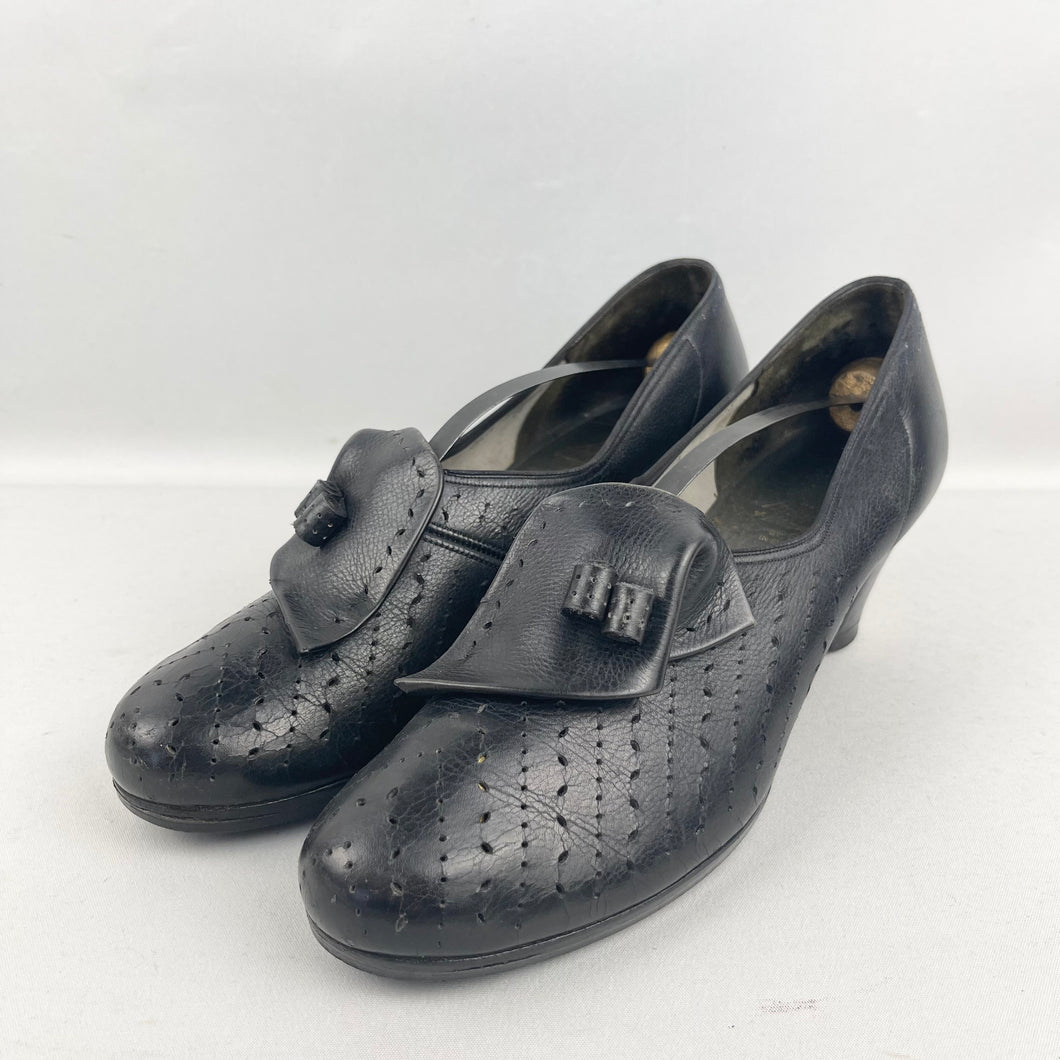 Original 1940's Black Leather Court Shoes with Pretty Tongue and Punch Detail - UK 7 7.5