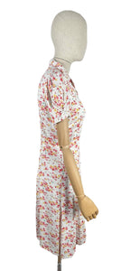 Original Late 1930's Petite Length Floppy Cotton Floral Day Dress in White, Coral, Pink and Yellow - Bust 32 34