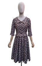 Load image into Gallery viewer, Original 1950's White and Brown Novelty Print Pine Cone Dress and Jacket Set - Bust 34
