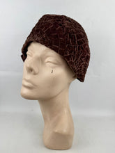 Load image into Gallery viewer, Original 1920’s Ruched Velvet Cloche Hat in Mid Brown
