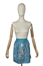 Load image into Gallery viewer, Original 1960&#39;s Blue, Black and White Cotton Pinny from New York World&#39;s Fair 1964 1965 - Waist 26 *
