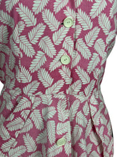 Load image into Gallery viewer, Original 1940&#39;s 1950&#39;s Pink and White Cotton Summer Dress with Pretty Fern Print - Bust 34 35
