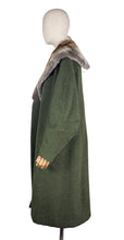 Load image into Gallery viewer, Original 1950's Volup Rensor Green Herringbone Wool Coat with Huge Faux Fur Collar - Bust 42 44

