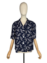 Load image into Gallery viewer, Original 1940's Navy and White Paisley Floppy Cotton Blouse - Bust 44 46
