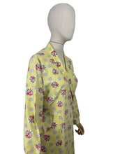 Load image into Gallery viewer, Original 1940&#39;s 1950&#39;s Pretty Yellow Cotton Dressing Robe with Pink Roses Print - Bust 36&quot; 38&quot;
