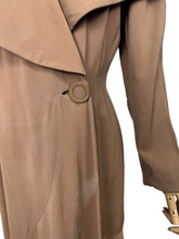 Load image into Gallery viewer, Wounded But Wearable Original American 1930’s Brown Pure Wool Coat with Huge Collar by W.M. Devitz - Bust 34 36 *

