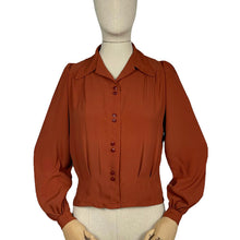 Load image into Gallery viewer, 1940&#39;s Reproduction Blouse in Rust Crepe with Double Button Closure in Burgundy - Bust 34 36
