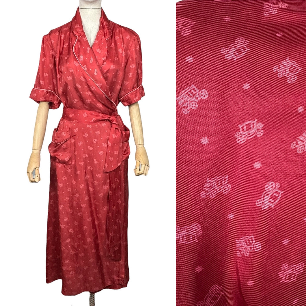 Original Volup 1940's Novelty Print Dressing Gown - Red with Pink Ornate Carriages - Bust 44 46 48