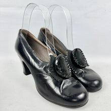 Load image into Gallery viewer, Original 1940's CC41 Black Leather Court Shoes with Suede and Buckle Trim - UK 3
