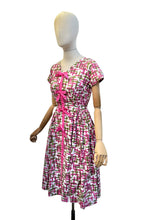 Load image into Gallery viewer, Original 1950’s Pink and Green Cotton Day Dress with Bow Trim - Bust 34

