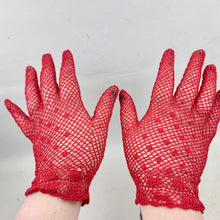 Load image into Gallery viewer, Original 1940's 1950's Bright Red Cotton Crochet Gloves with Pretty Detailing - Size 6
