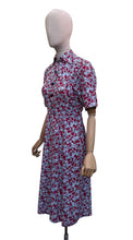 Load image into Gallery viewer, Original 1940's Novelty Print Day Dress with Bow Print in Red, Black and Grey - Bust 34
