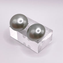 Load image into Gallery viewer, Original 1950&#39;s Classic Grey Glass Clip on Earrings
