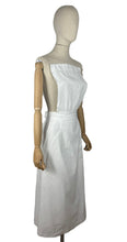 Load image into Gallery viewer, Vintage White Cotton Nurses Uniform Apron - No.1
