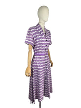 Load image into Gallery viewer, 1940’s 1950’s Horrockses Crisp Cotton Day Dress in Purple, White and Black - Bust 40
