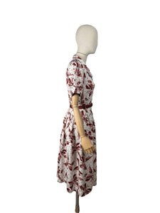 Original 1940's Fabulous Bow and Umbrella Novelty Print Linen Belted Day Dress - Bust 36