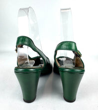 Load image into Gallery viewer, Original 1940's Palizzio New York Green Leather Sling Back Peep-toe Shoes in Original Box - UK 3 3.5 *
