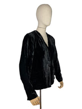 Load image into Gallery viewer, Original 1930’s Black Velvet Evening Jacket with Pink Crepe Lining, Patch Pockets and Single Button Closure - Bust 36 38 *
