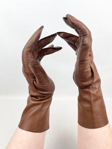 Original 1940's  Warm Brown Leather Gloves with Contrast Stitching *