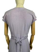 Load image into Gallery viewer, AS IS Original 1940&#39;s Lavender Purple Crepe Belted Day Dress - Bust 34 36
