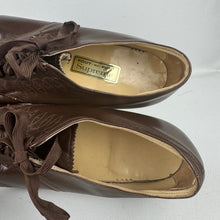 Load image into Gallery viewer, Original 1930&#39;s 1940&#39;s Warm Brown Leather Lace Up Shoes with Punch Detail - UK 6 or 6.5
