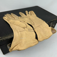 Load image into Gallery viewer, Original 1930&#39;s Natural Kid Leather Gauntlet Gloves - AS IS - Size 6
