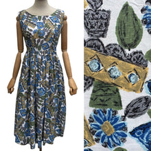 Load image into Gallery viewer, Original 1940's Sleeveless Cotton Sundress with Flower Pots and Flowers Print - bust 34 35
