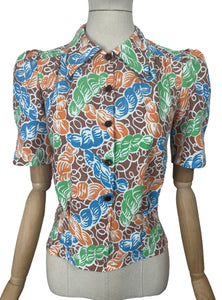 1940's Reproduction Novelty Print Blouse with Skeins of Wool in Orange, Blue and Green on a Brown and White Base Made From an Original 1940's Feed Sack - Bust 32 34