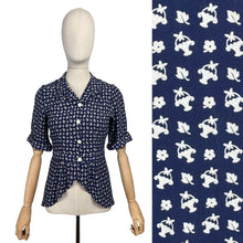 Load image into Gallery viewer, Original 1940’s Navy and White Crepe Novelty Print Jacket with Baskets and Flowers - Bust 33 34 *
