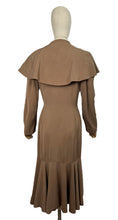 Load image into Gallery viewer, Wounded But Wearable Original American 1930’s Brown Pure Wool Coat with Huge Collar by W.M. Devitz - Bust 34 36 *
