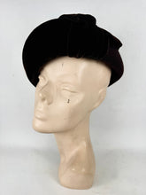 Load image into Gallery viewer, Original 1940's Dark Chocolate Brown Felt and Velvet Hat with Bow Trim By Jacoll
