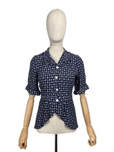Load image into Gallery viewer, Original 1940’s Navy and White Crepe Novelty Print Jacket with Baskets and Flowers - Bust 33 34 *
