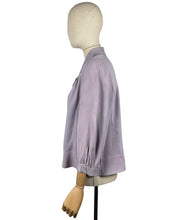Load image into Gallery viewer, Wounded But Wearable Original Volup 1940's Crepe Blouse in Mauve - Bust 42 44
