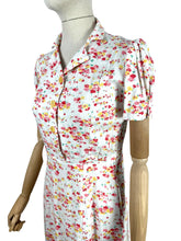 Load image into Gallery viewer, Original Late 1930&#39;s Petite Length Floppy Cotton Floral Day Dress in White, Coral, Pink and Yellow - Bust 32 34
