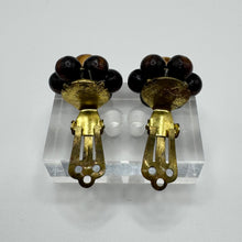 Load image into Gallery viewer, Original 1950&#39;s Mid Century Wooden Flower Cluster Clip on Earrings
