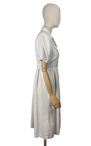 Original 1940's Ivory Crepe Day Dress - Perfect Summer Dress - Bust 36 *