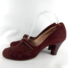 Load image into Gallery viewer, Original 1940's Burgundy Suede Court Shoes with Bow Trim and Punch Detail by Lotus - UK 6 6.5
