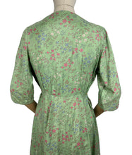 Load image into Gallery viewer, Original 1940&#39;s Pure Silk Day Dress with Pretty Floral Print by Debinex - Bust 38 *
