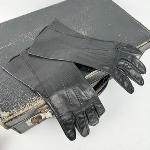 Original 1940's CC41 Deadstock Soft Black Leather Gloves - Size 6