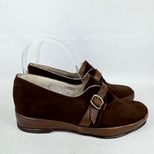 Load image into Gallery viewer, Original 1940's Deadstock CC41 Brown Suede and Leather Wedge Shoes - UK 4
