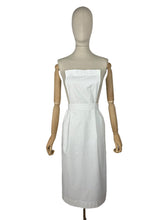Load image into Gallery viewer, Vintage White Cotton Nurses Uniform Apron - No.3
