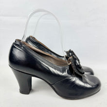 Load image into Gallery viewer, Original 1940's CC41 Black Leather Court Shoes with Suede and Buckle Trim - UK 3
