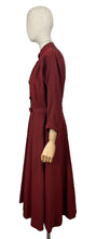 Load image into Gallery viewer, Original Late 1940&#39;s New Look &#39;A Leslie Fay Original&#39; Belted Rust Day Dress - Bust 38
